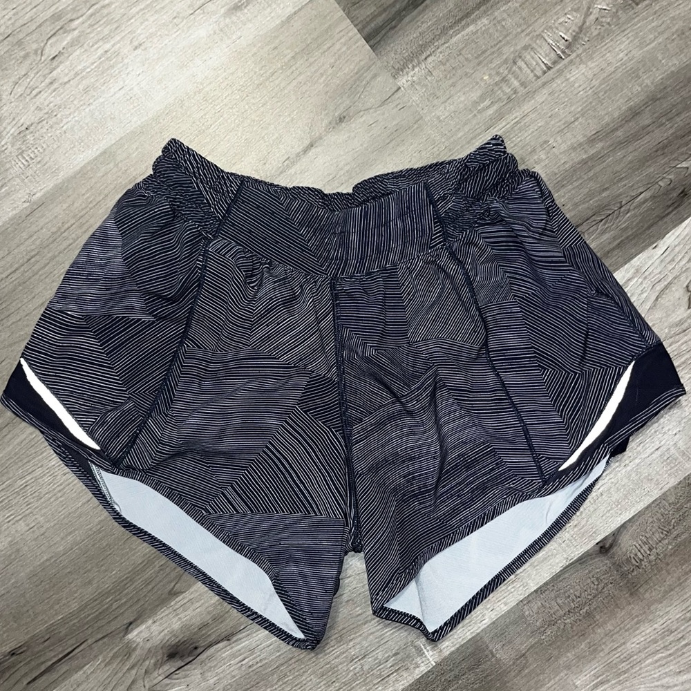 Lululemon hotty hot